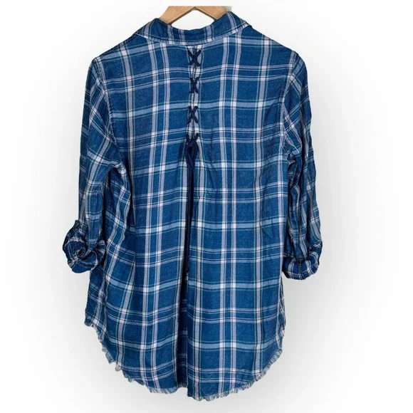 Casual Blue Plaid Button Down Shirt - Picture 2 of 11
